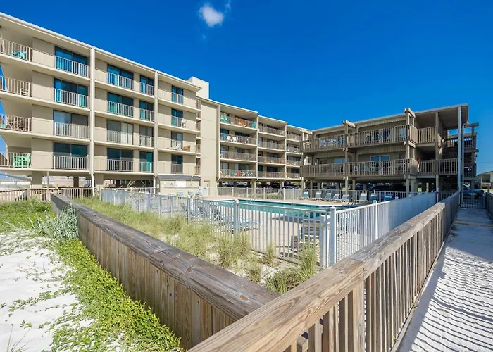 Gulf Village 6 *