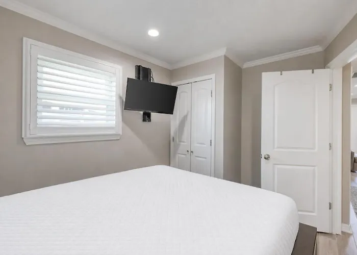 Gulf Village 6 Apartment *