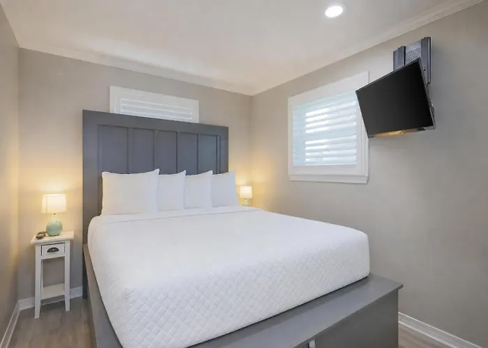 Gulf Village 6